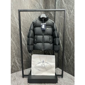 프라다 남자 패딩