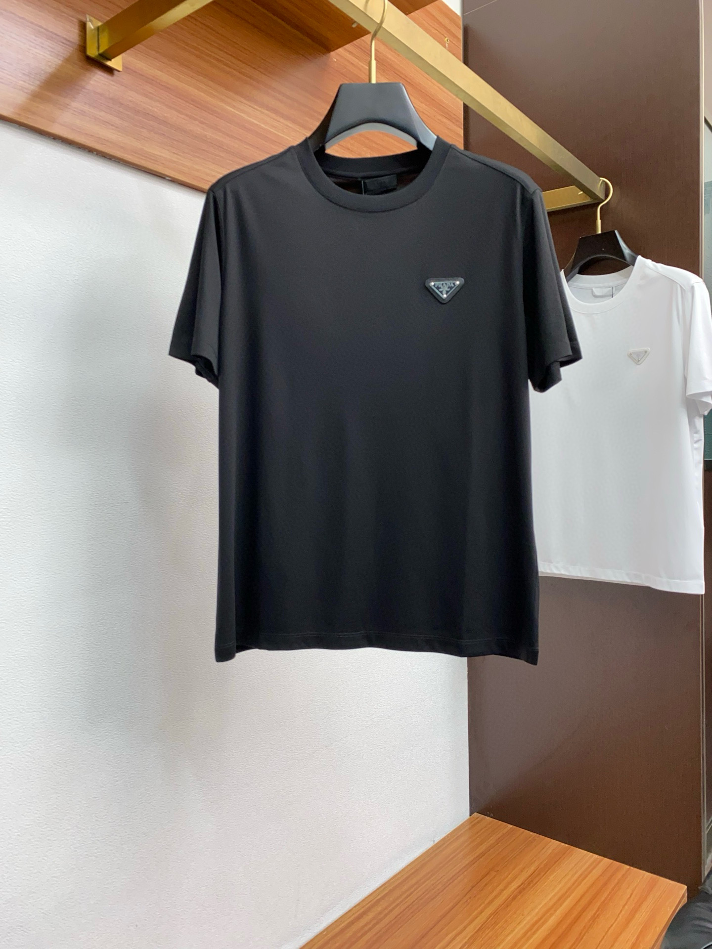 프라다 남자 반팔티