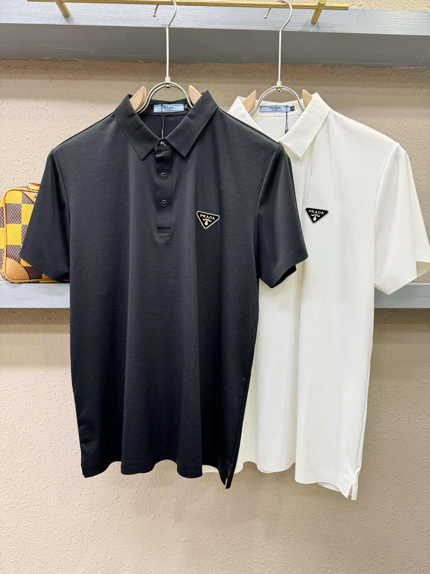 프라다 남자 반팔티 2컬러