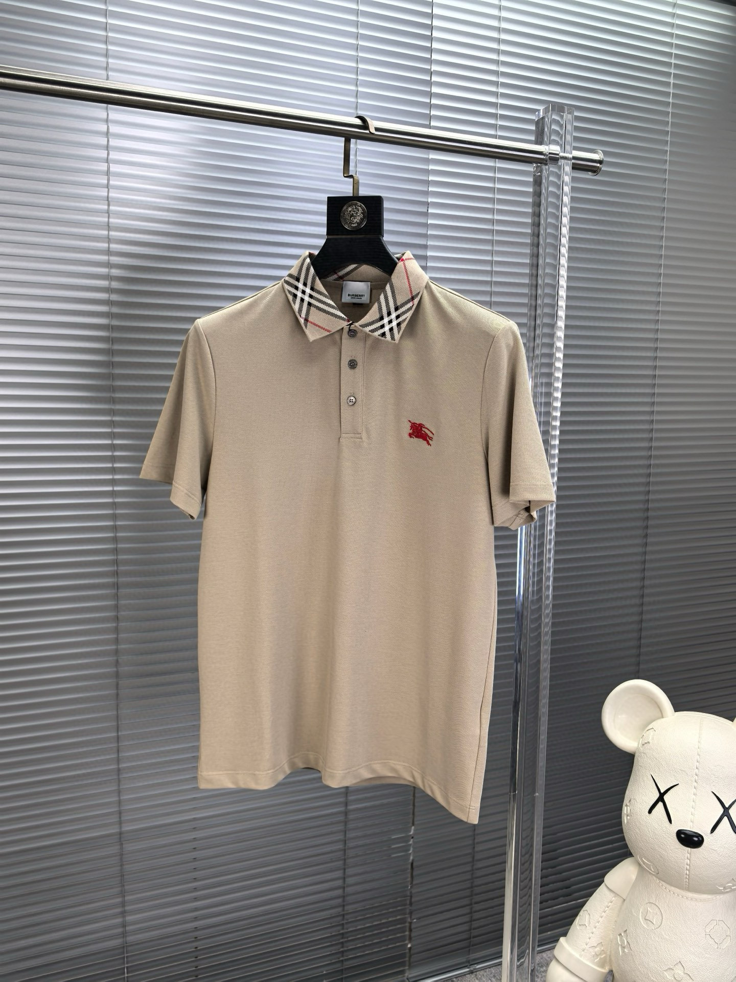 버버리 남자 반팔티