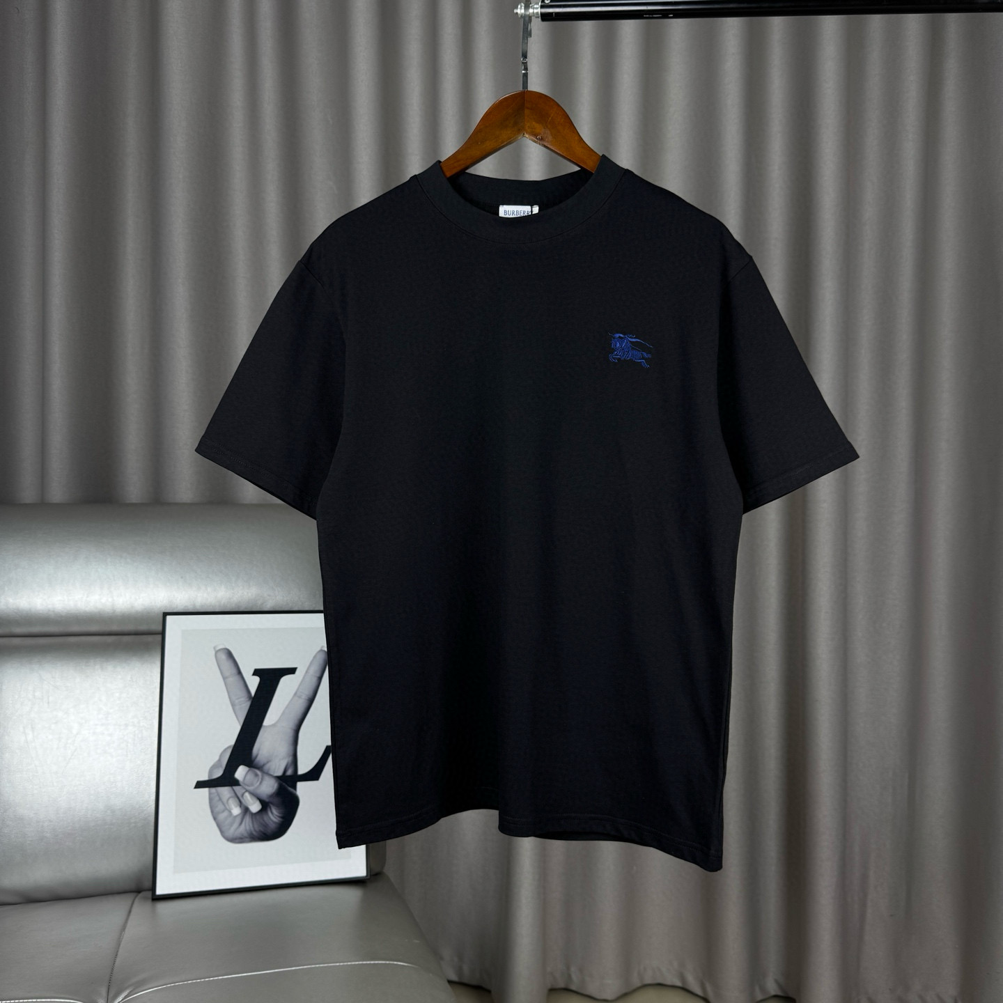 버버리 남자 반팔티