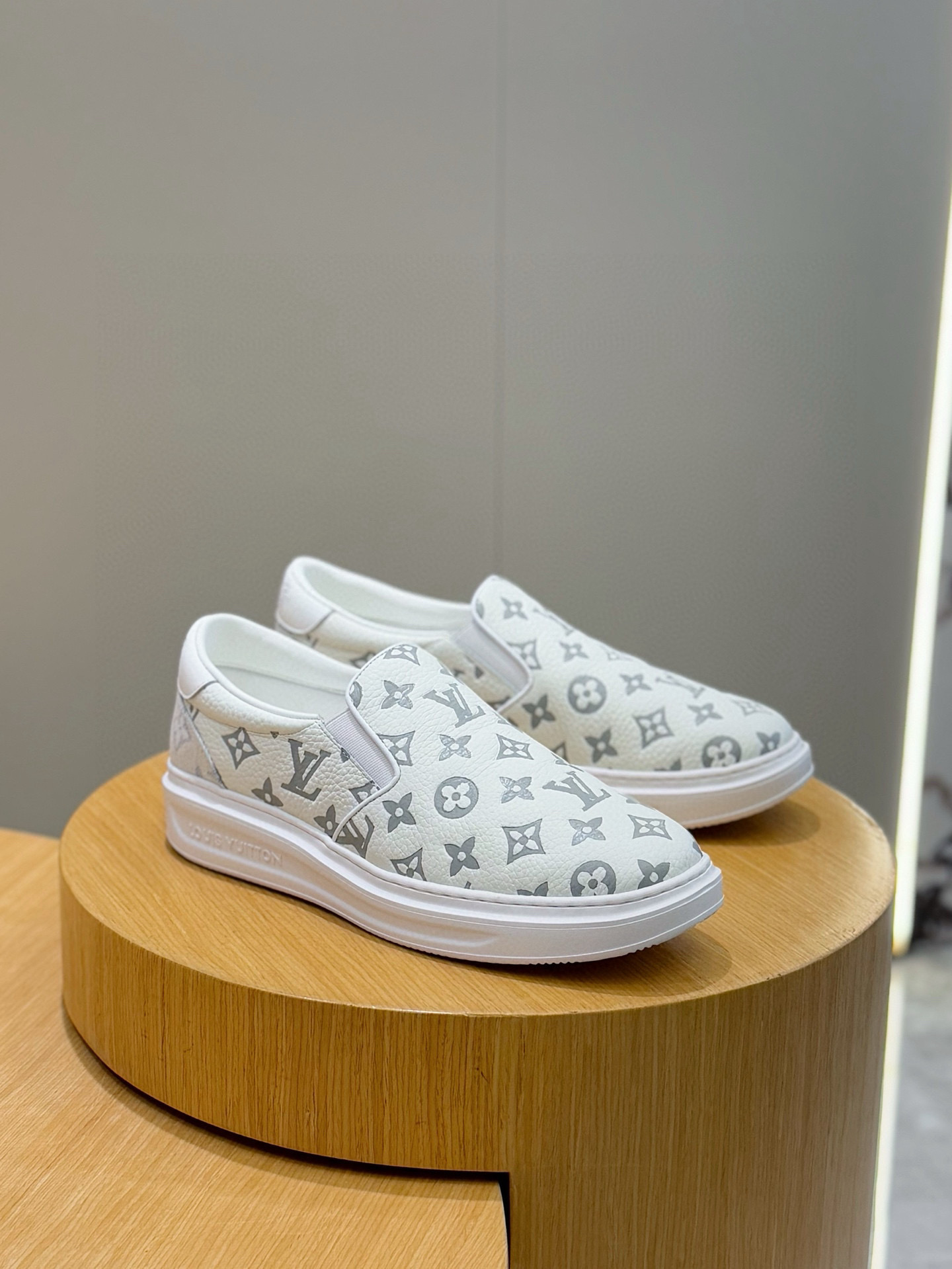 루이비통 남자 신발 운동화 스니커즈