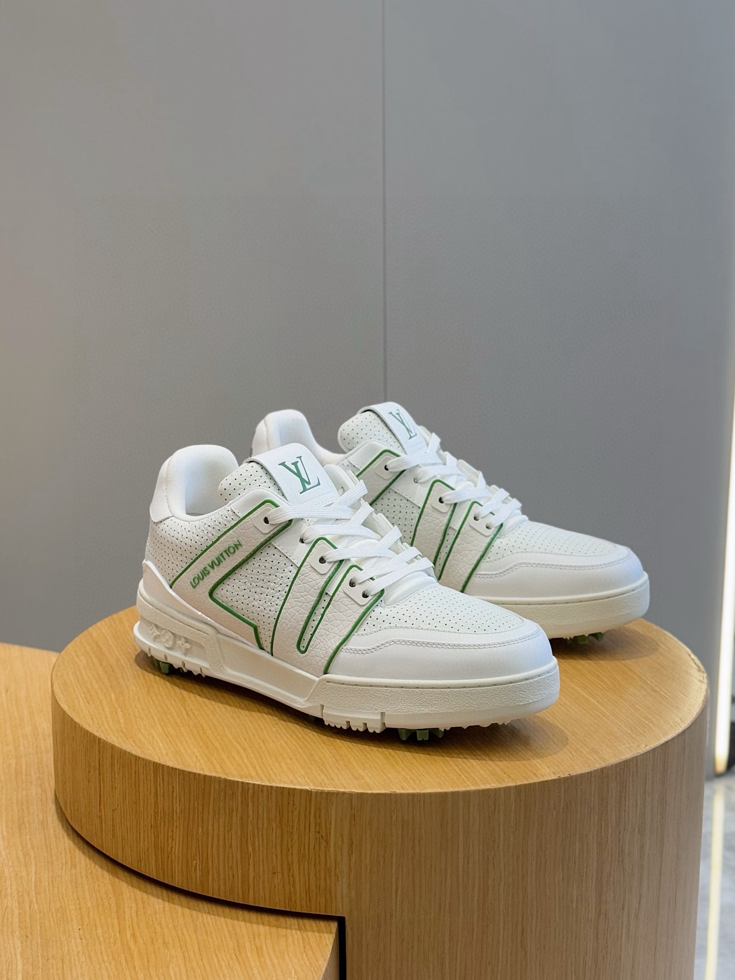 루이비통 트레이너 남자 신발 운동화 스니커즈