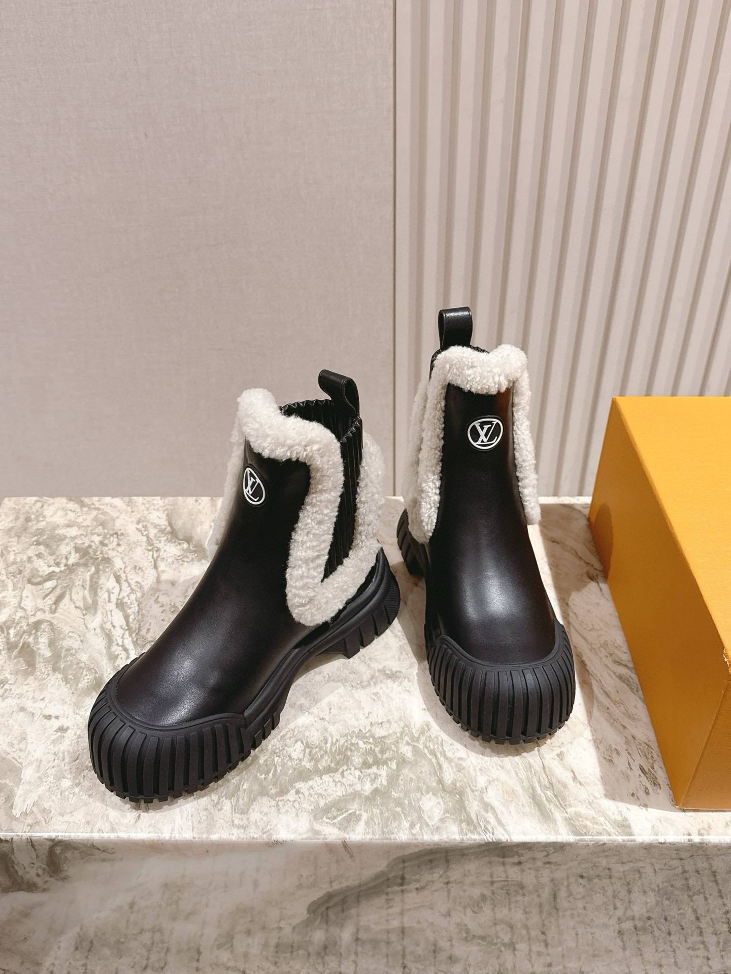 루이비통 5CM 여자 부츠