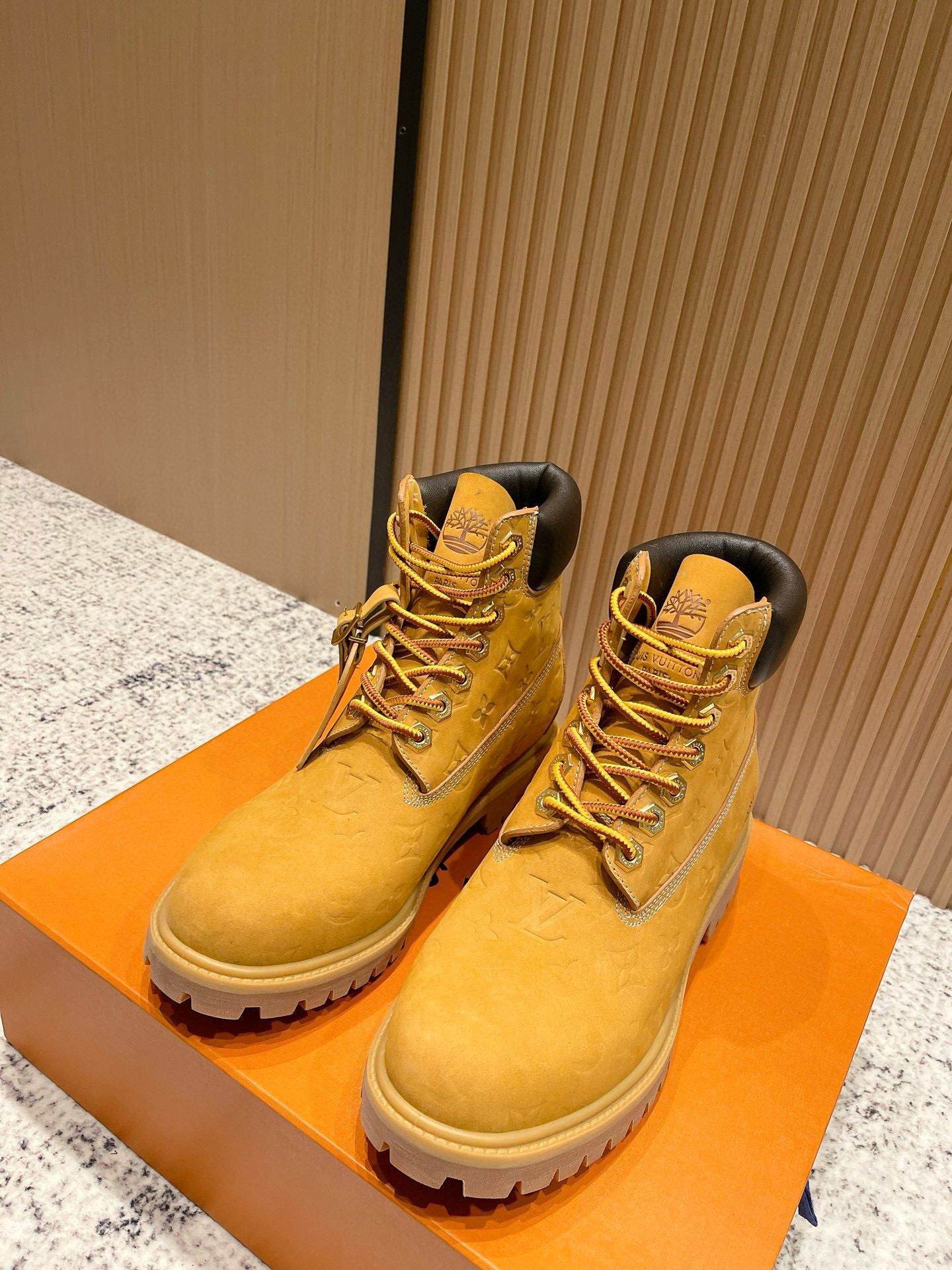 루이비통 남여공용 부츠