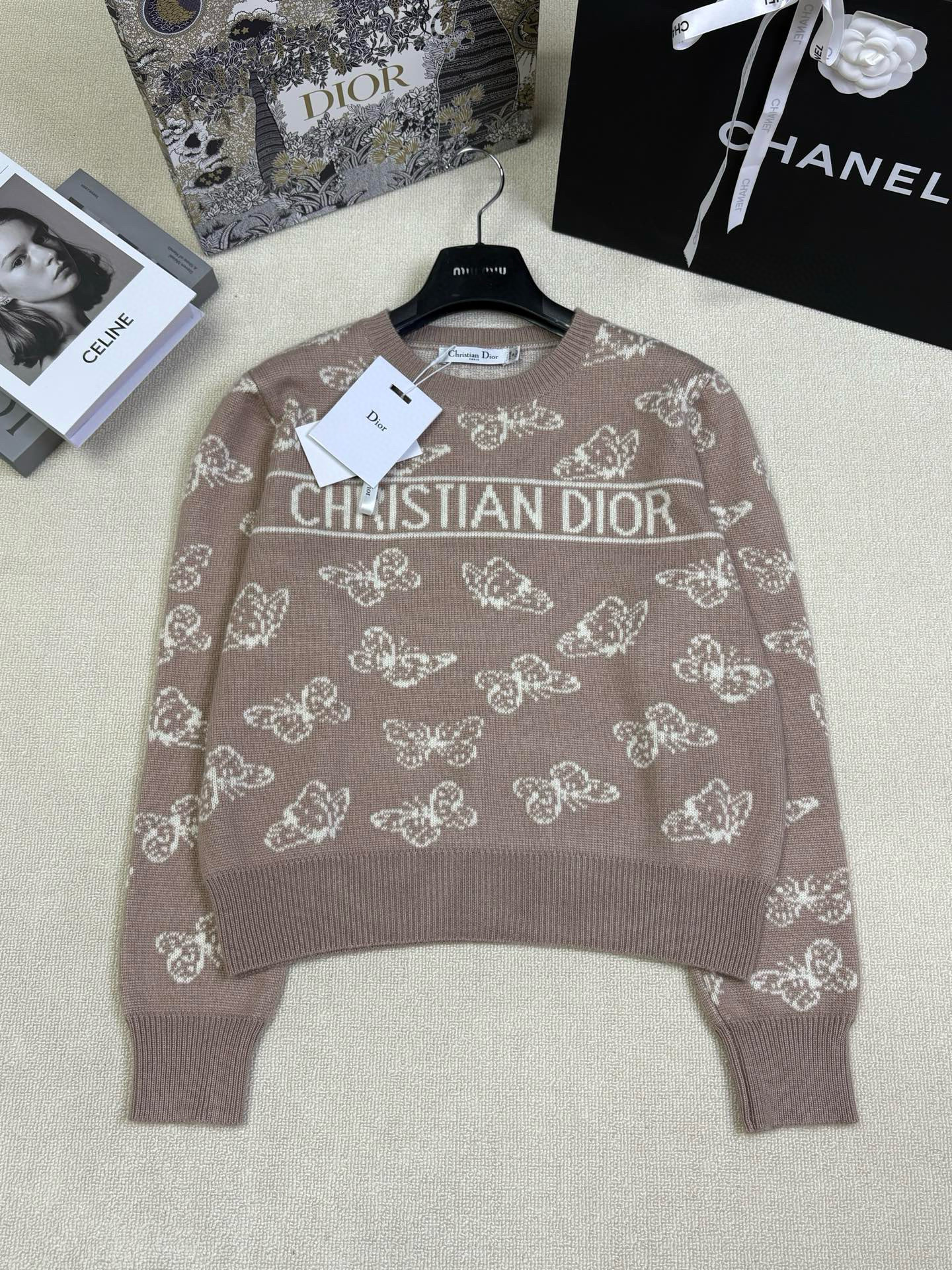 디올 여자 니트