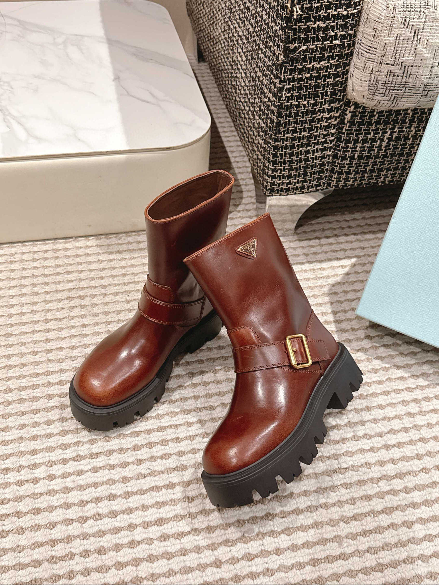 프라다 여자 부츠