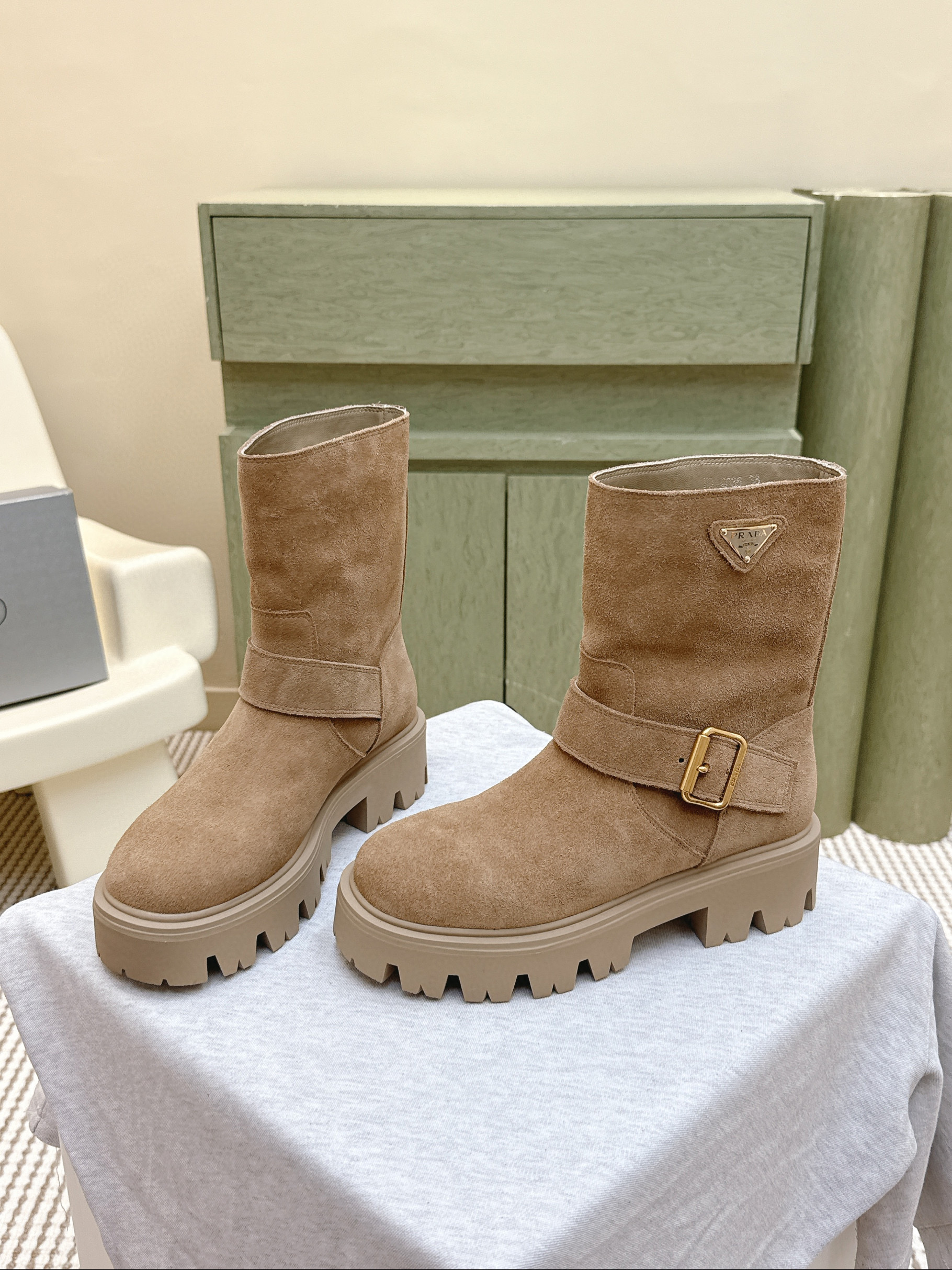 프라다 여자 부츠