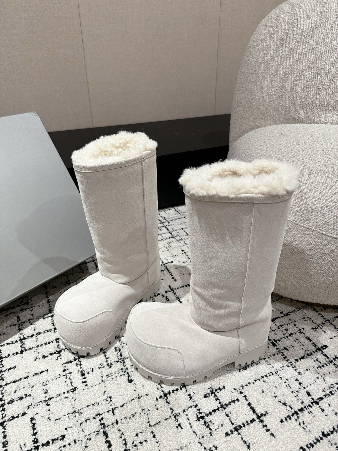 발렌시아가 남여공용 부츠