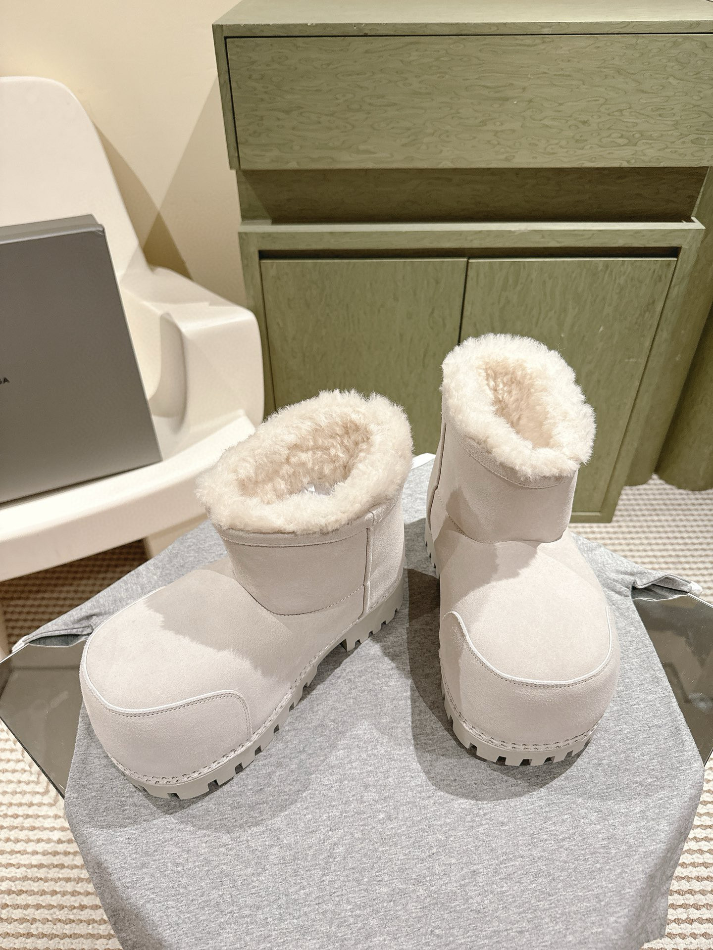 발렌시아가 6CM 남여공용 부츠