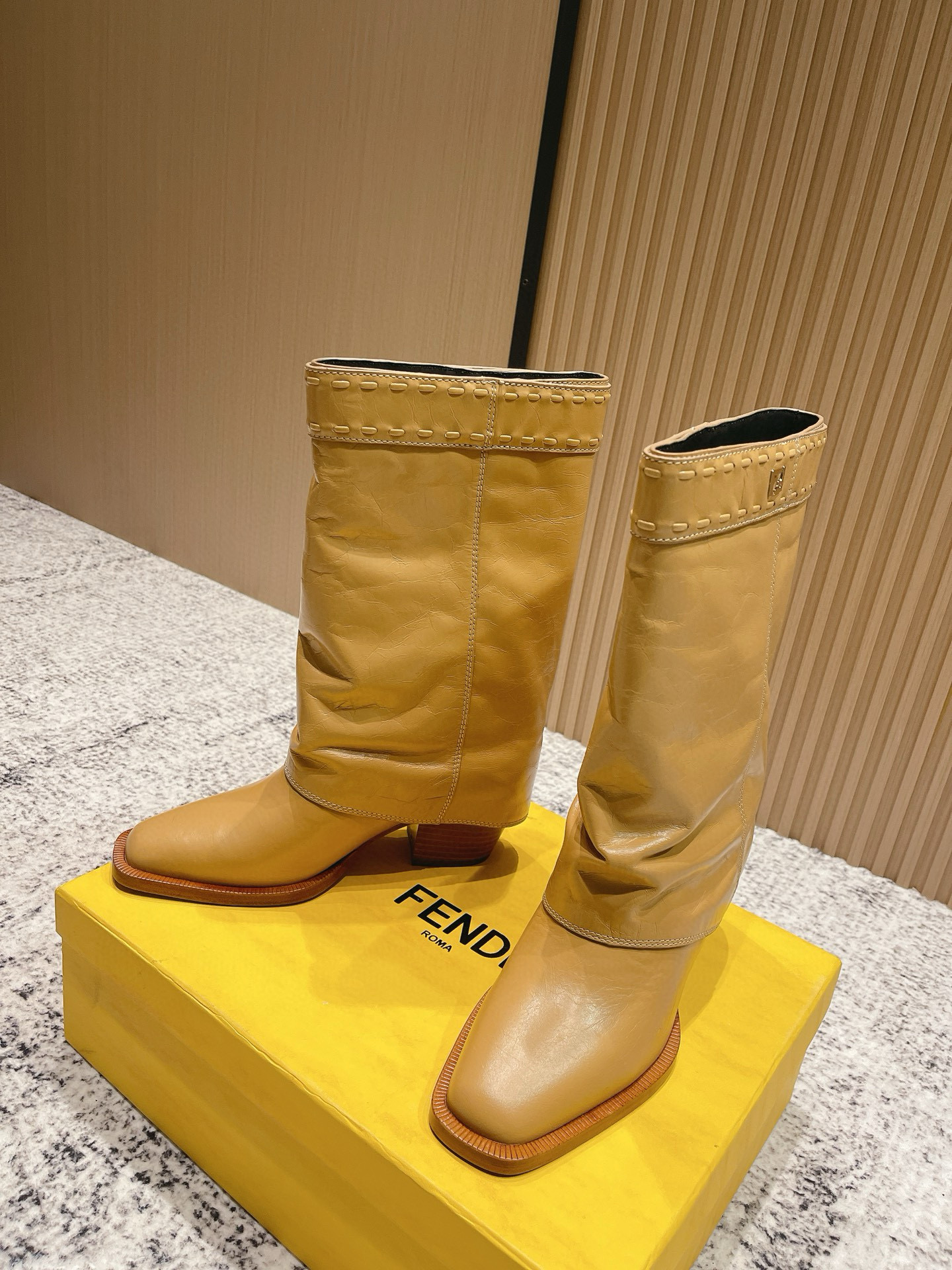 펜디 6CM 여자 부츠