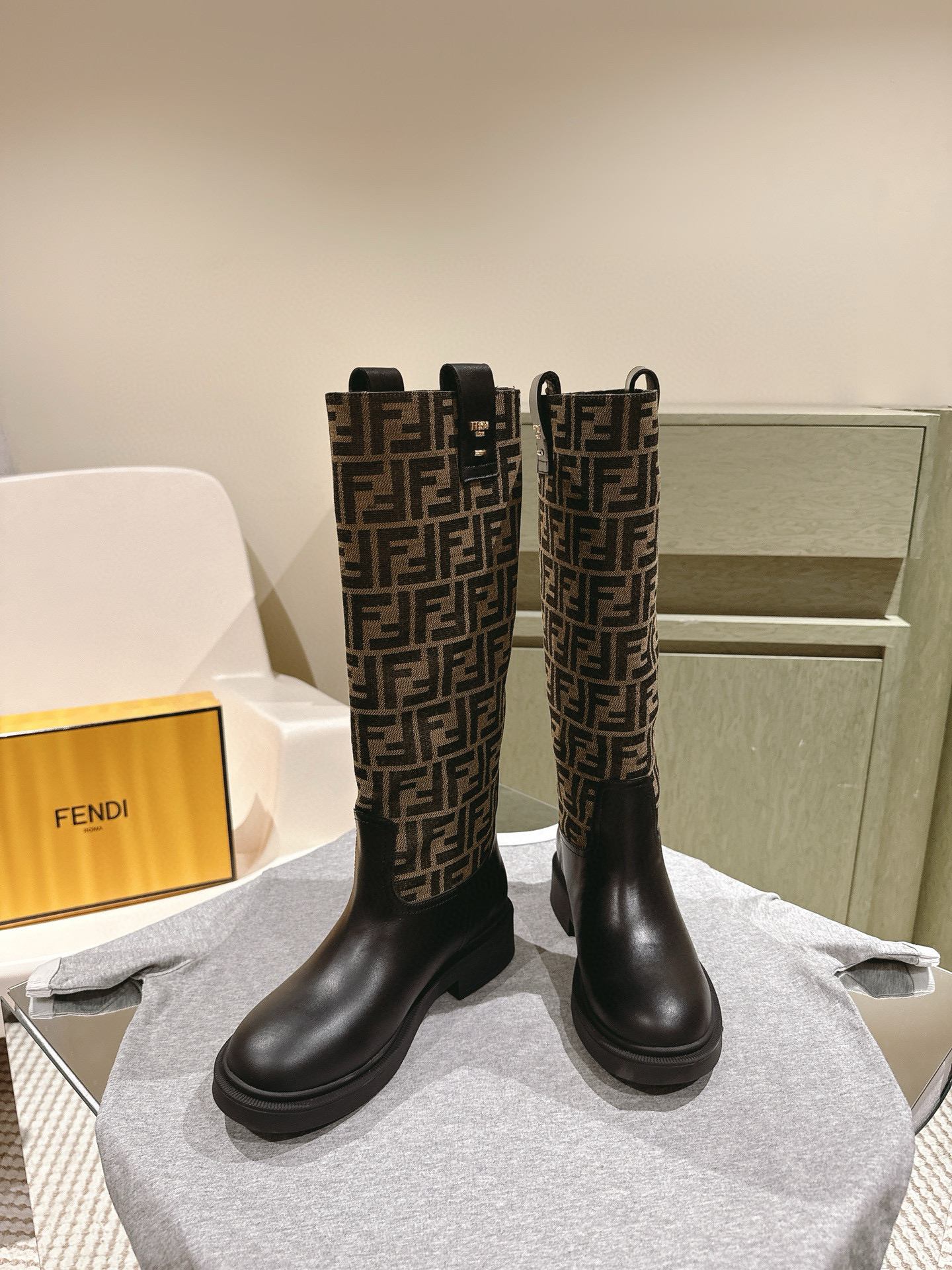 펜디 여자 부츠