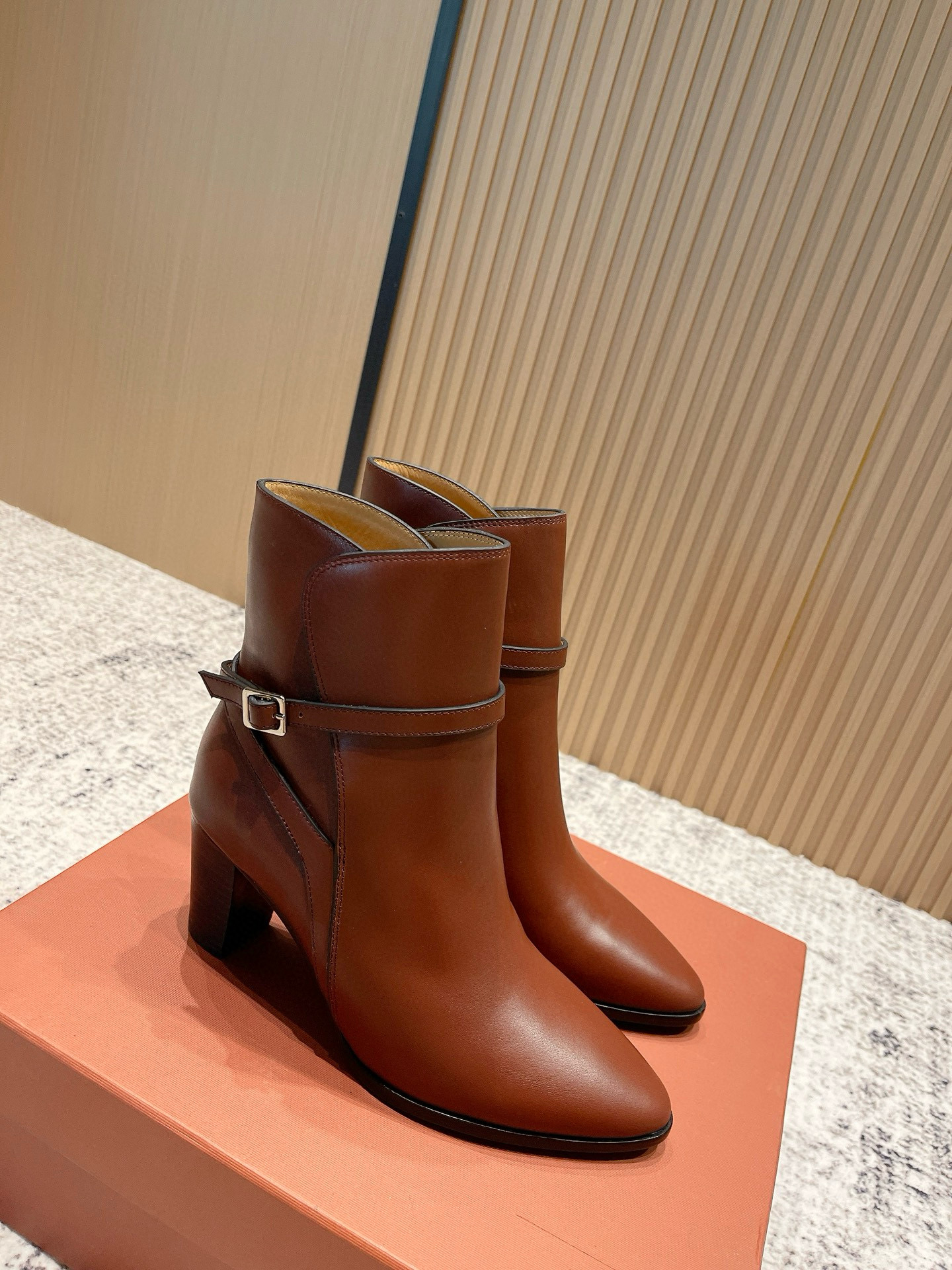 로로피아나 7CM 여자 부츠