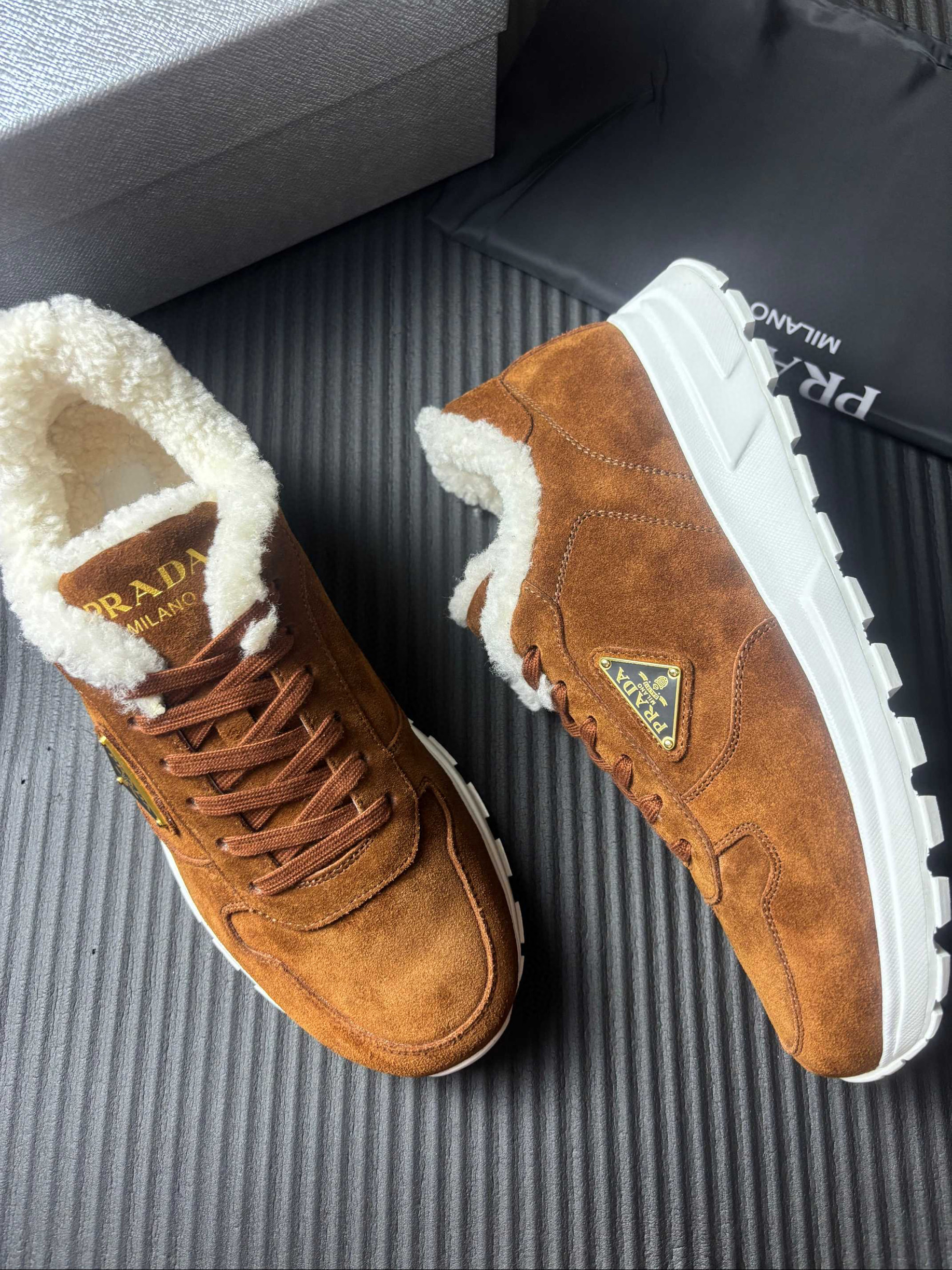 프라다 남자 스니커즈 신발 운동화