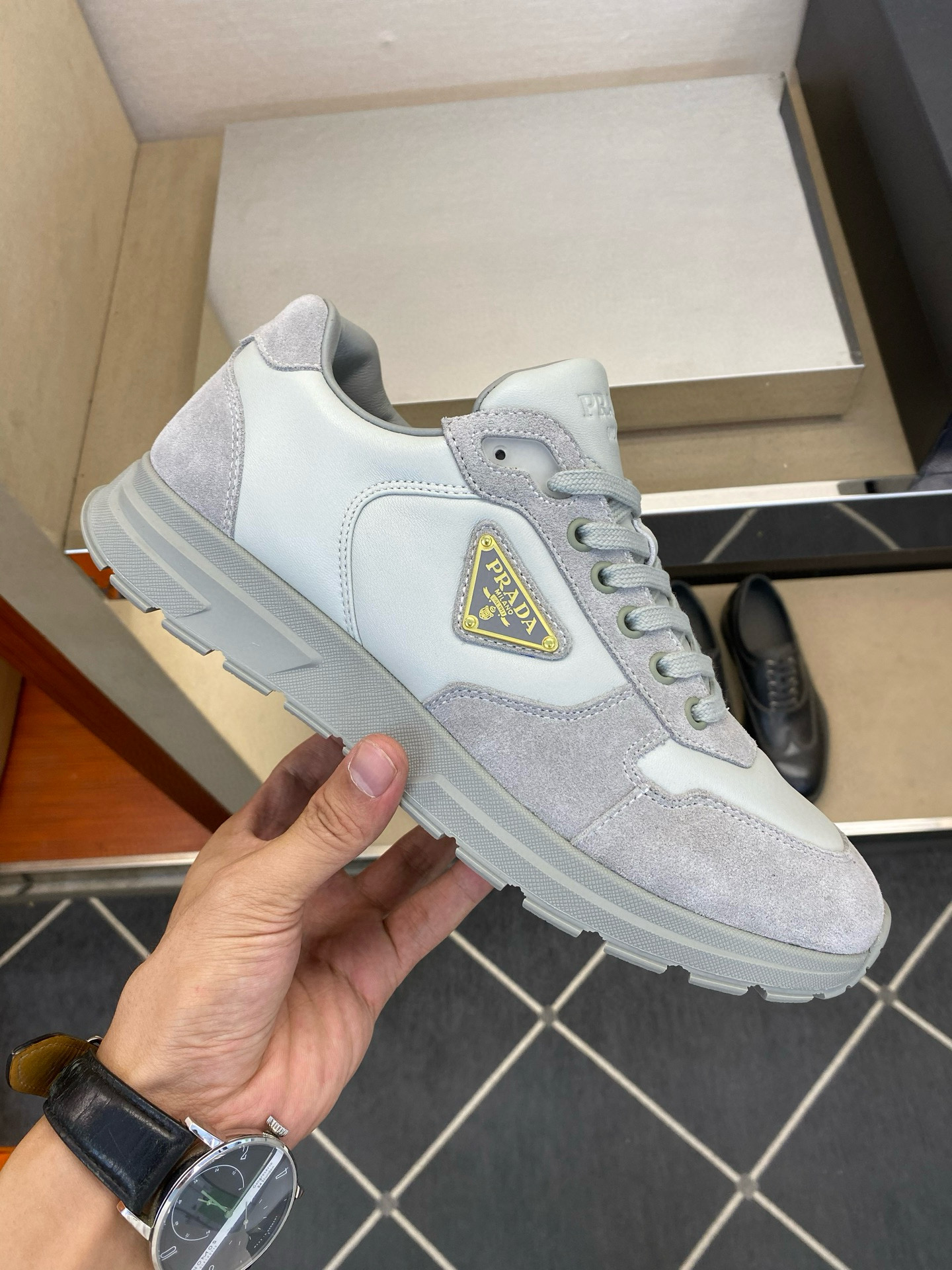 프라다 남자 스니커즈 신발 운동화