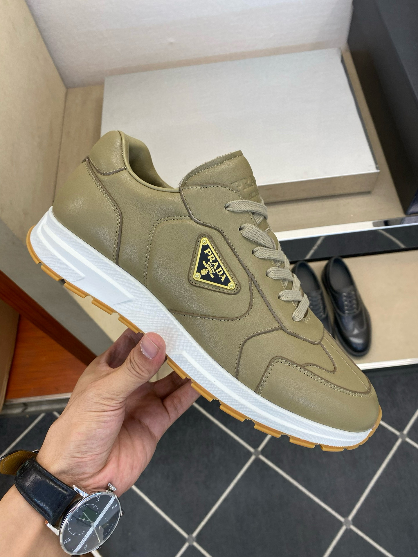 프라다 남자 스니커즈 신발 운동화