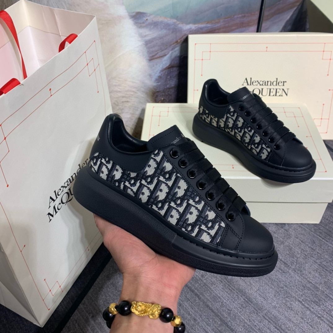 알렉산더 맥퀸 남녀공용 신발 운동화 스니커즈