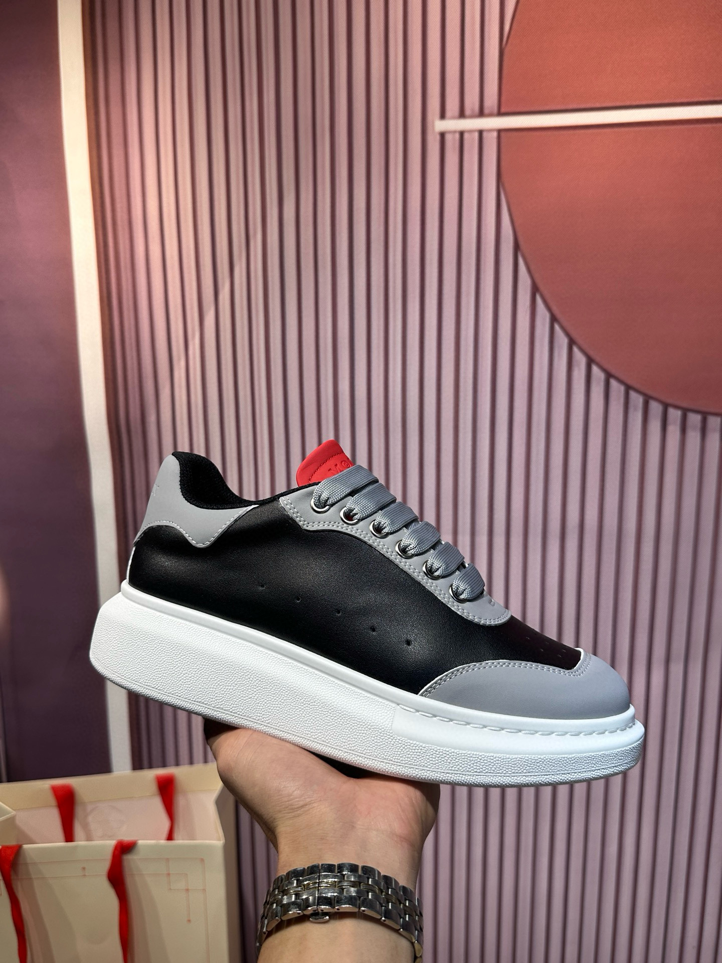 알렉산더 맥퀸 남녀공용 신발 운동화 스니커즈