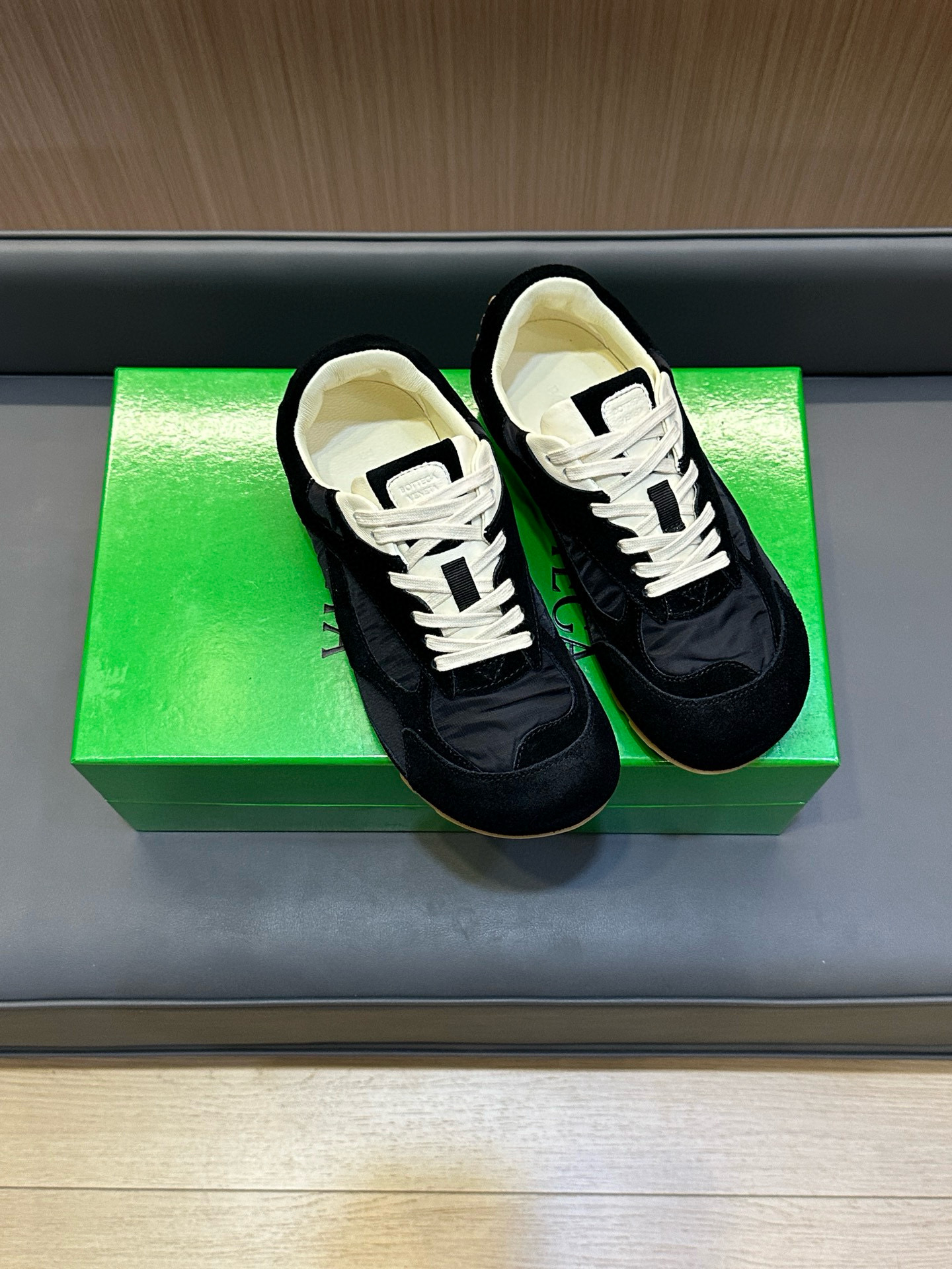 보테가베네타 남녀공용 신발 운동화 스니커즈