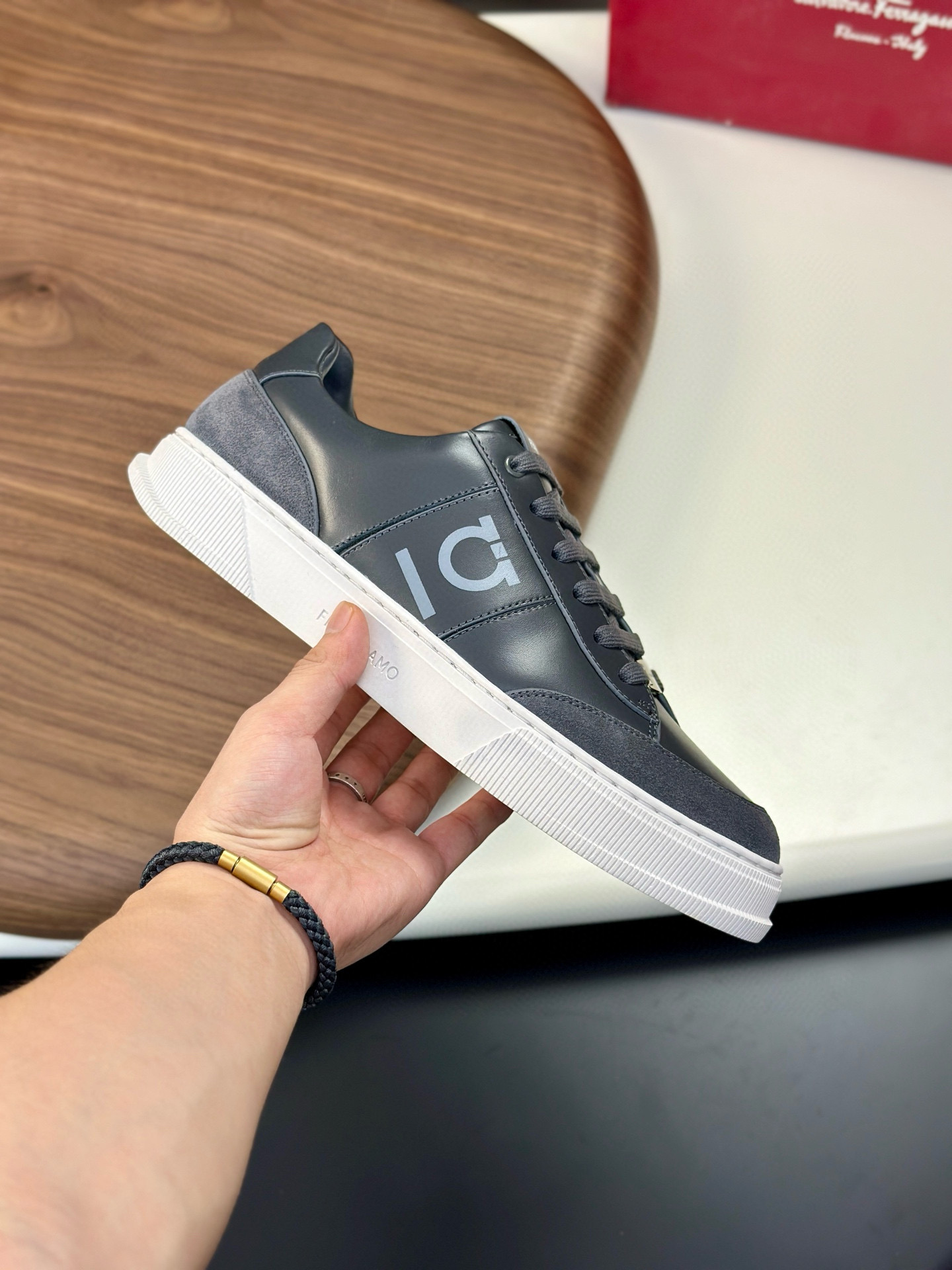 살바토레 페라가모 남자 신발 운동화 스니커즈