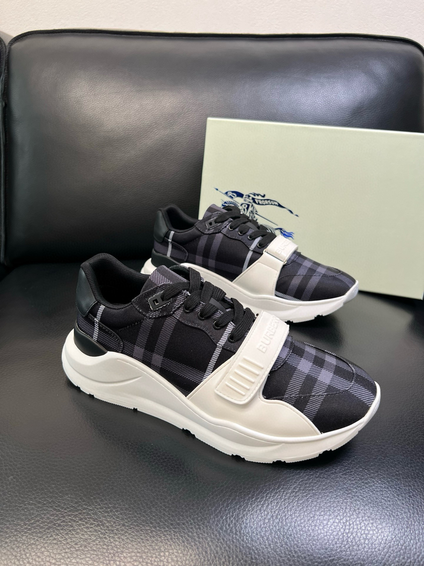 버버리 남자 스니커즈 신발 운동화