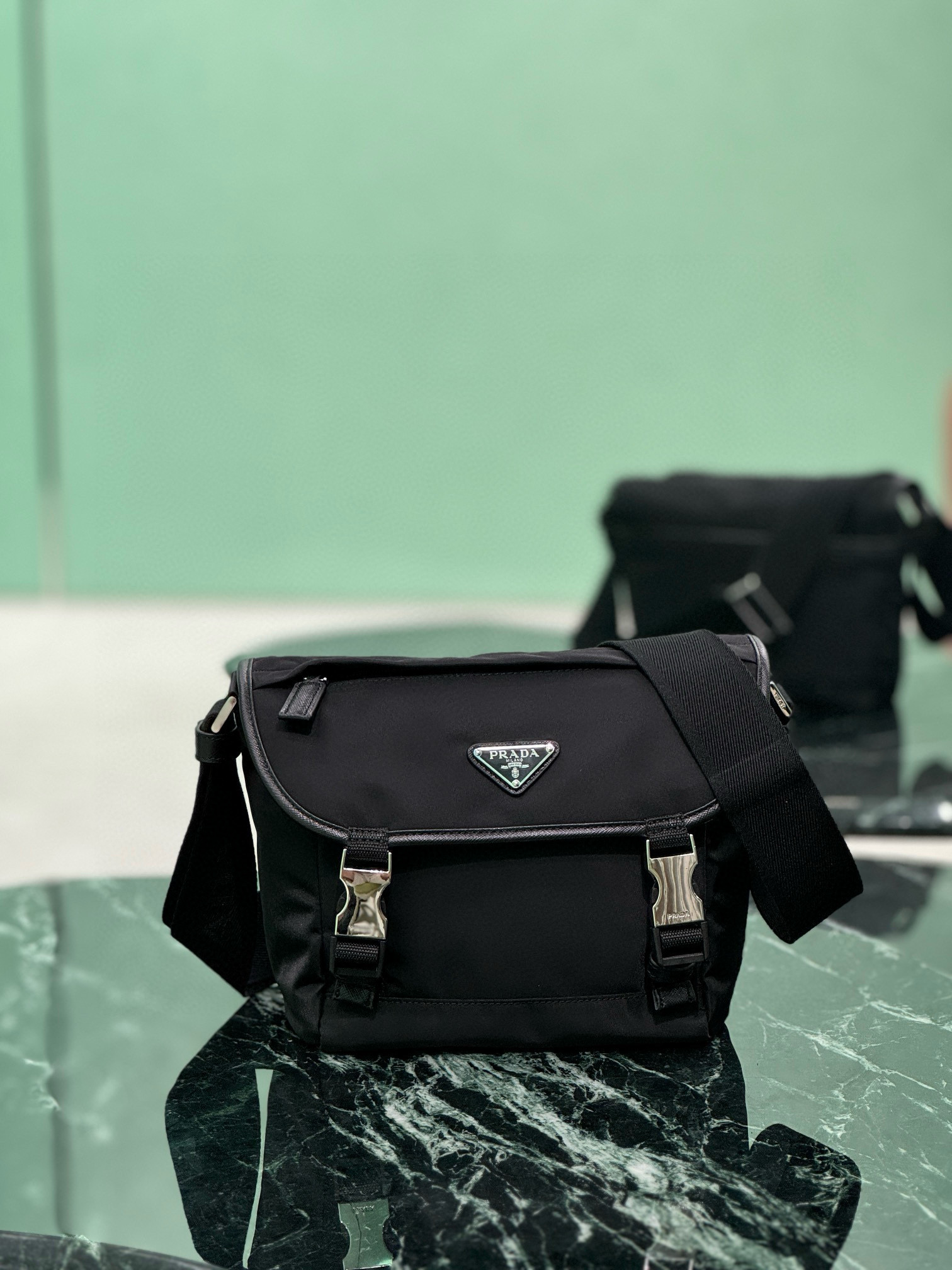 프라다 2vd066 스몰 남자가방
