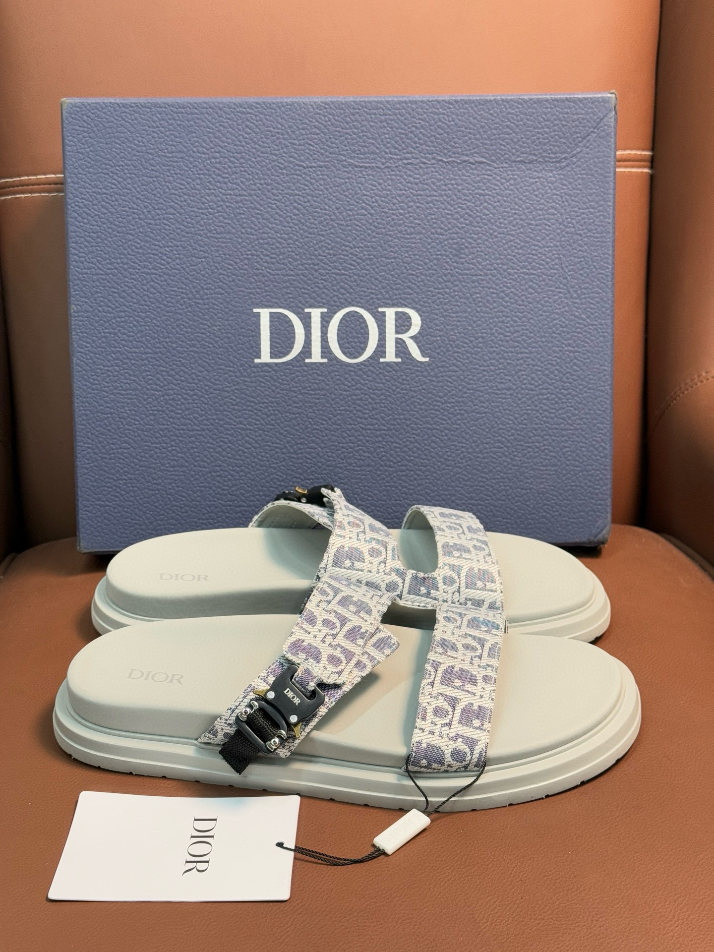 디올 남자 슬리퍼