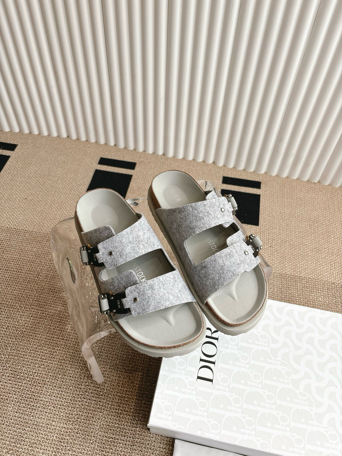 디올 남자 슬리퍼