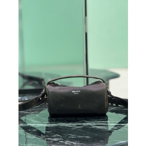 프라다 2VH188 남자가방