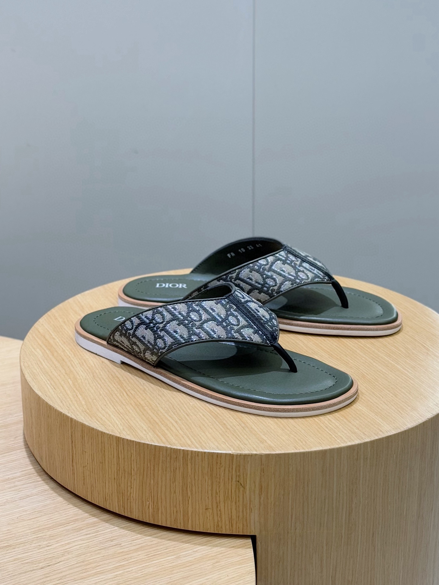 디올 남자 슬리퍼