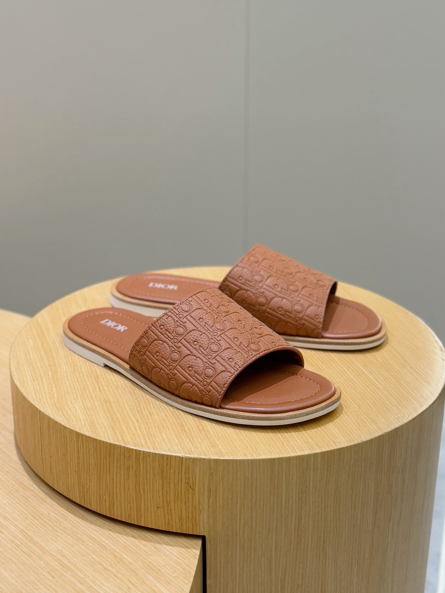 디올 남자 슬리퍼