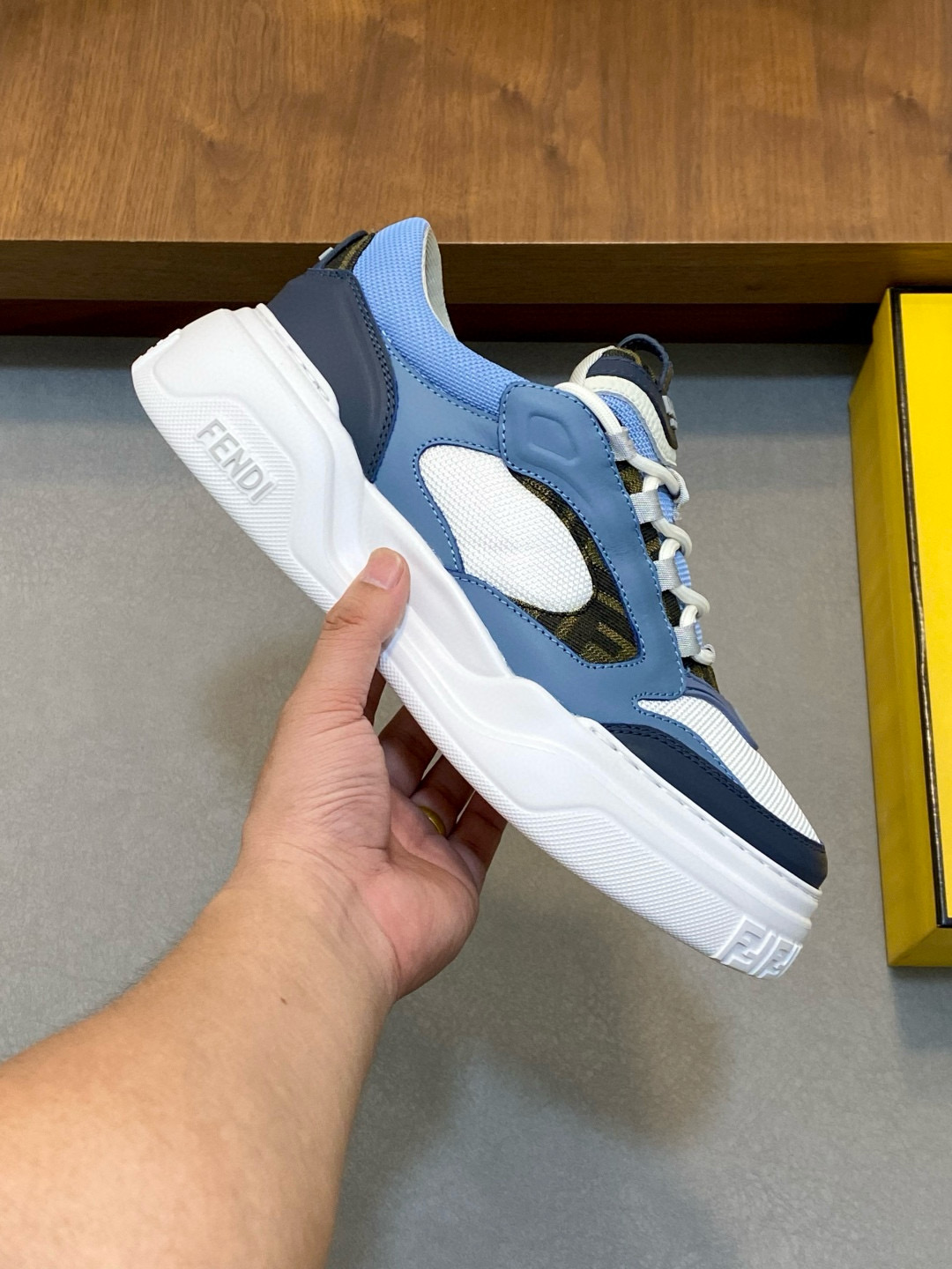 펜디 남자 신발 운동화 스니커즈