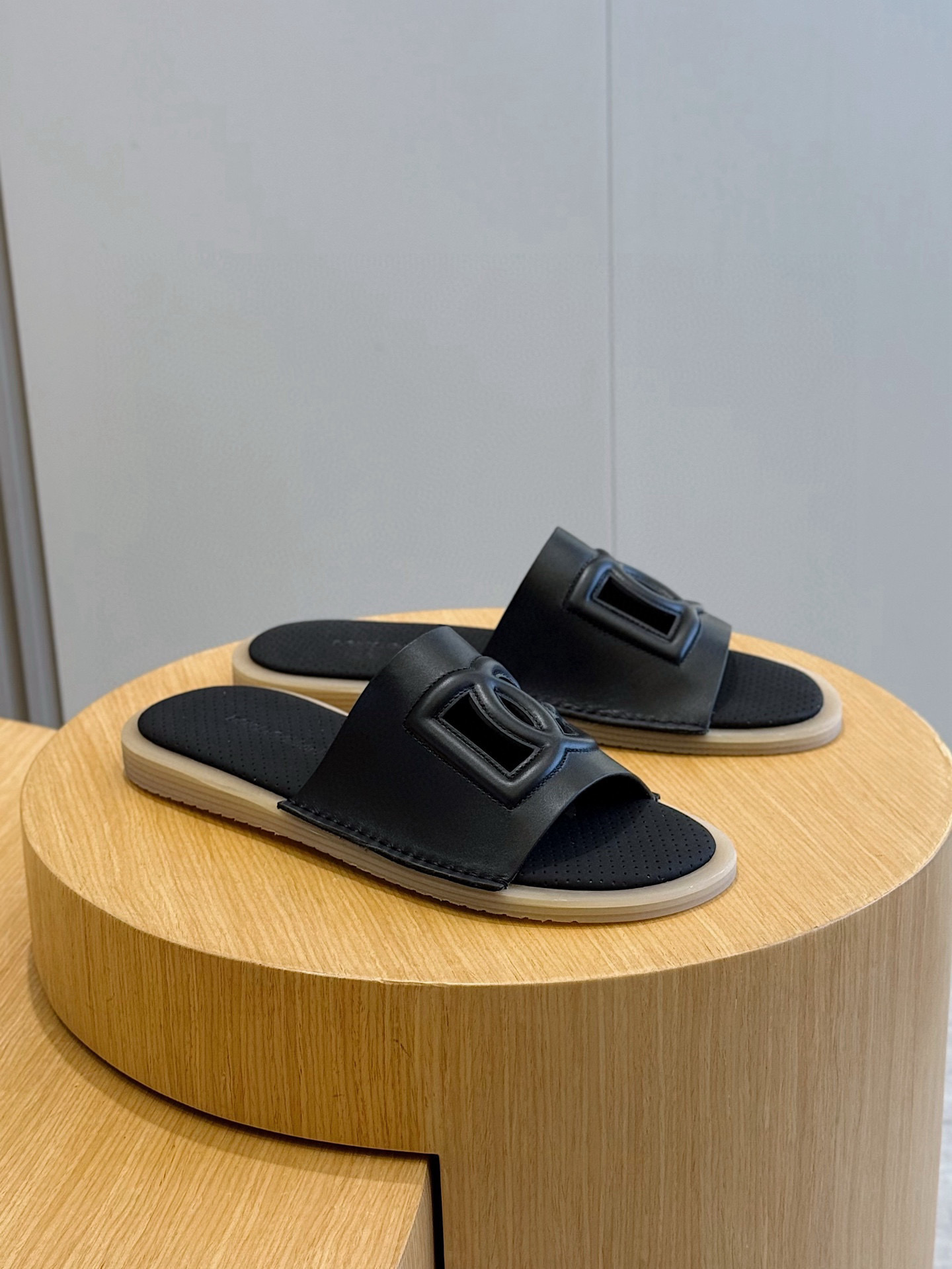 돌체앤가바나 남자 슬리퍼 