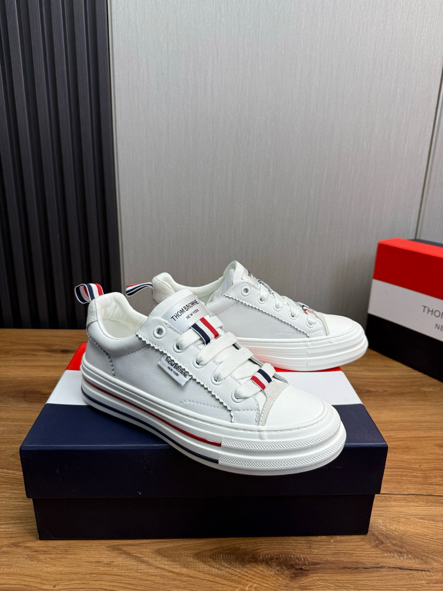 톰브라운 남자 신발 운동화 스니커즈