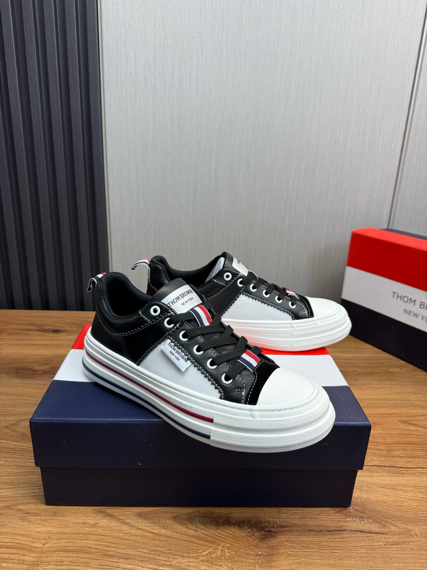 톰브라운 남자 신발 운동화 스니커즈