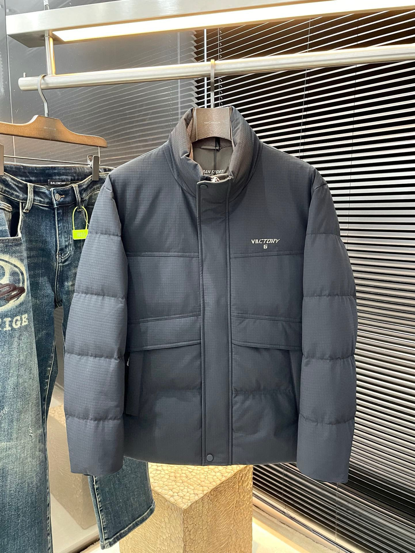 구찌 남자 패딩