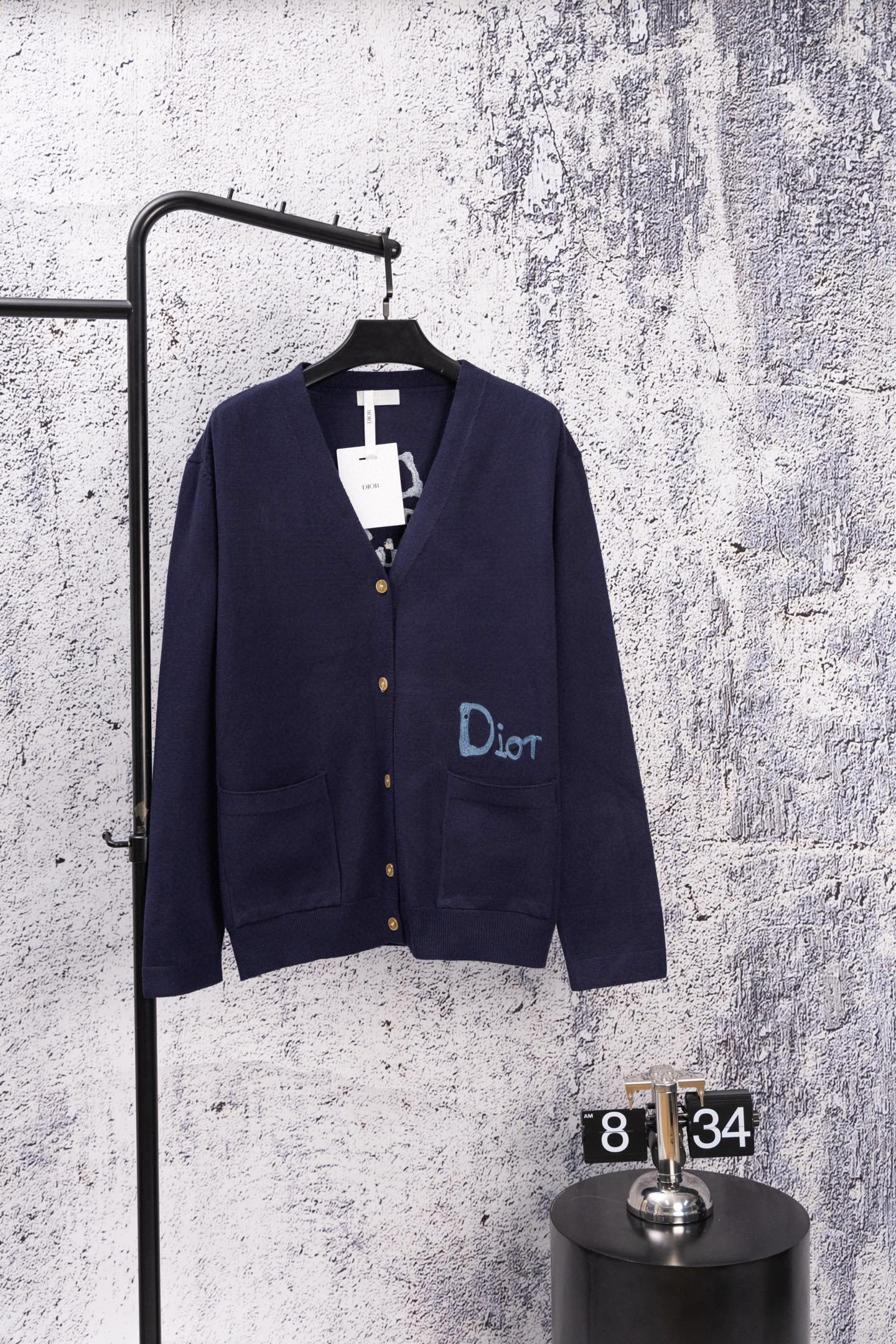 디올 남자 가디건