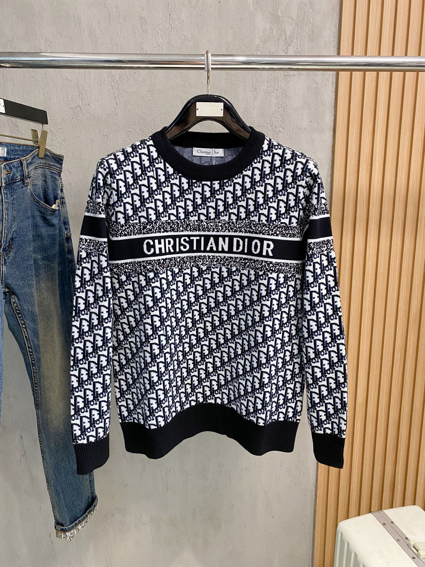 디올 남자 니트