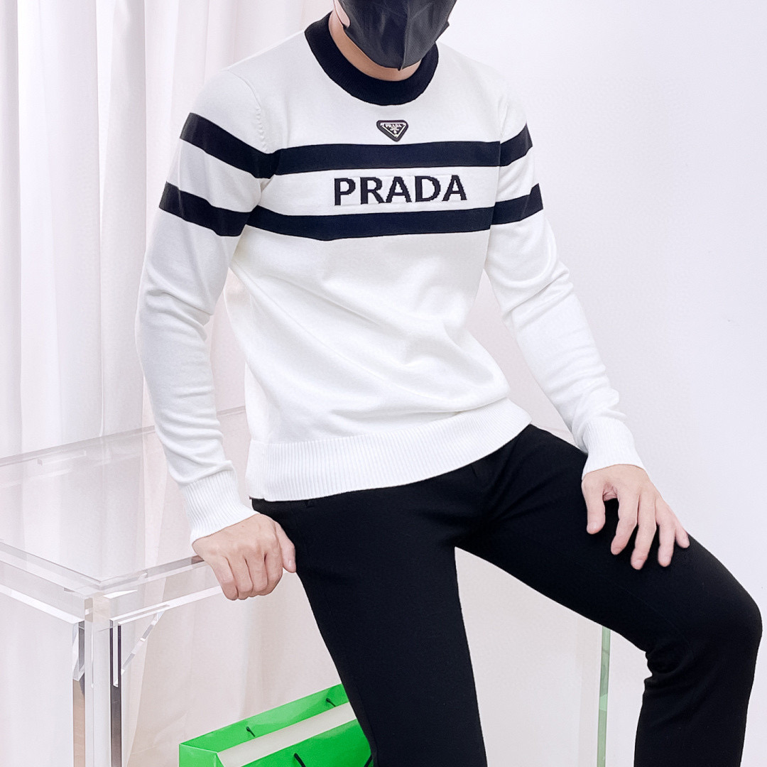 프라다 남자 니트