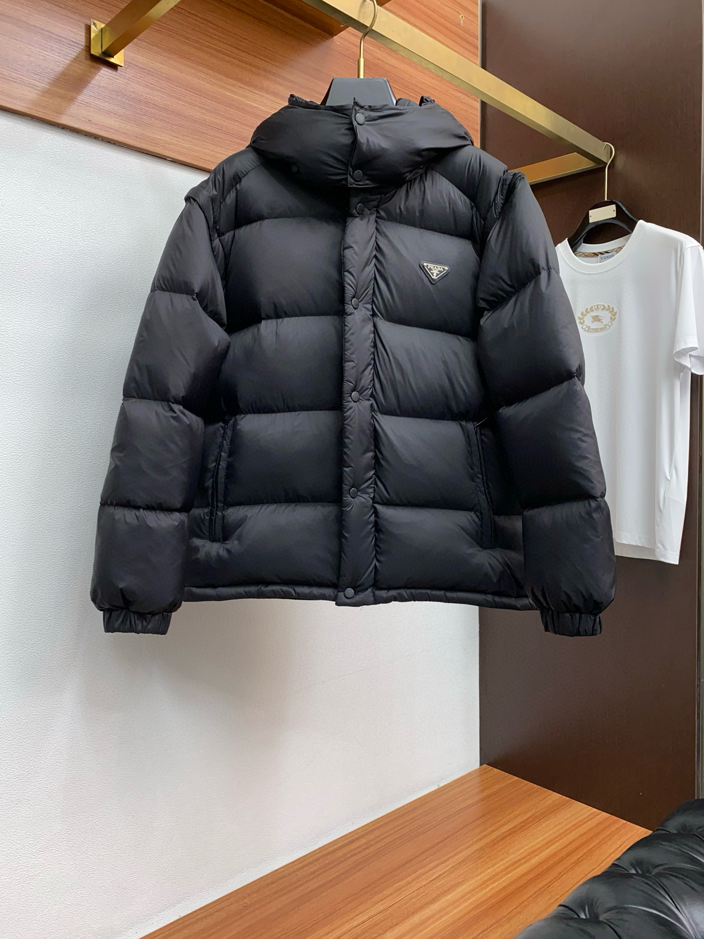 프라다 남자 패딩