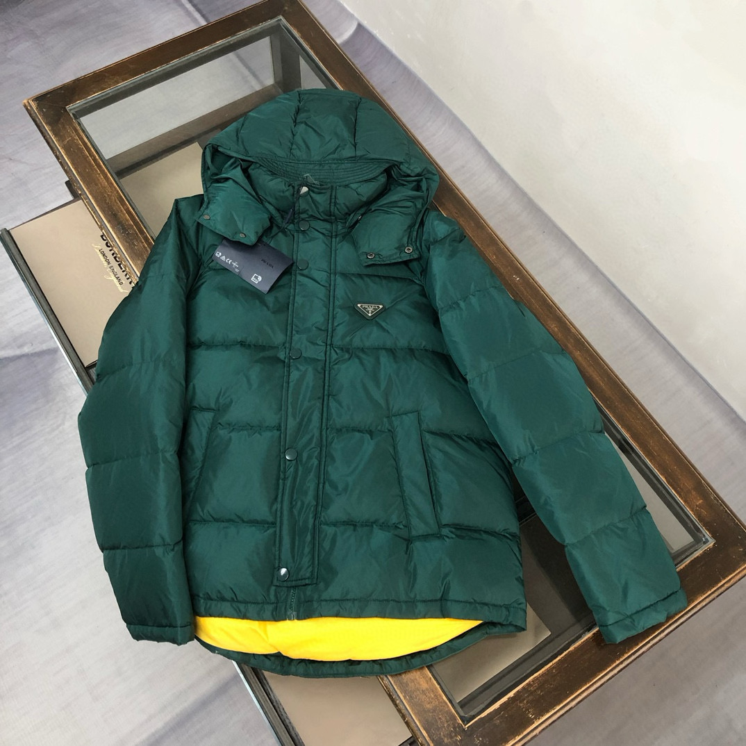 프라다 남자 패딩