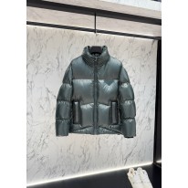 프라다 남자 패딩