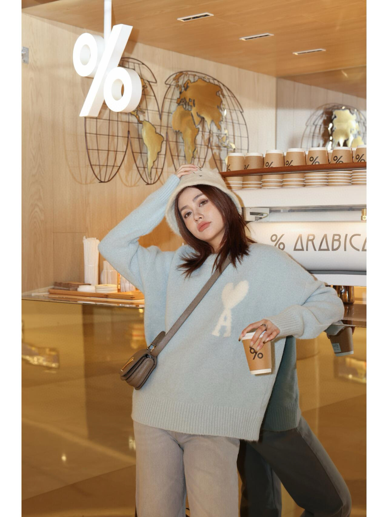 아미 아미리 남녀공용 니트