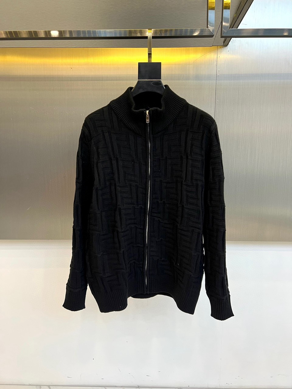 펜디 남자 가디건