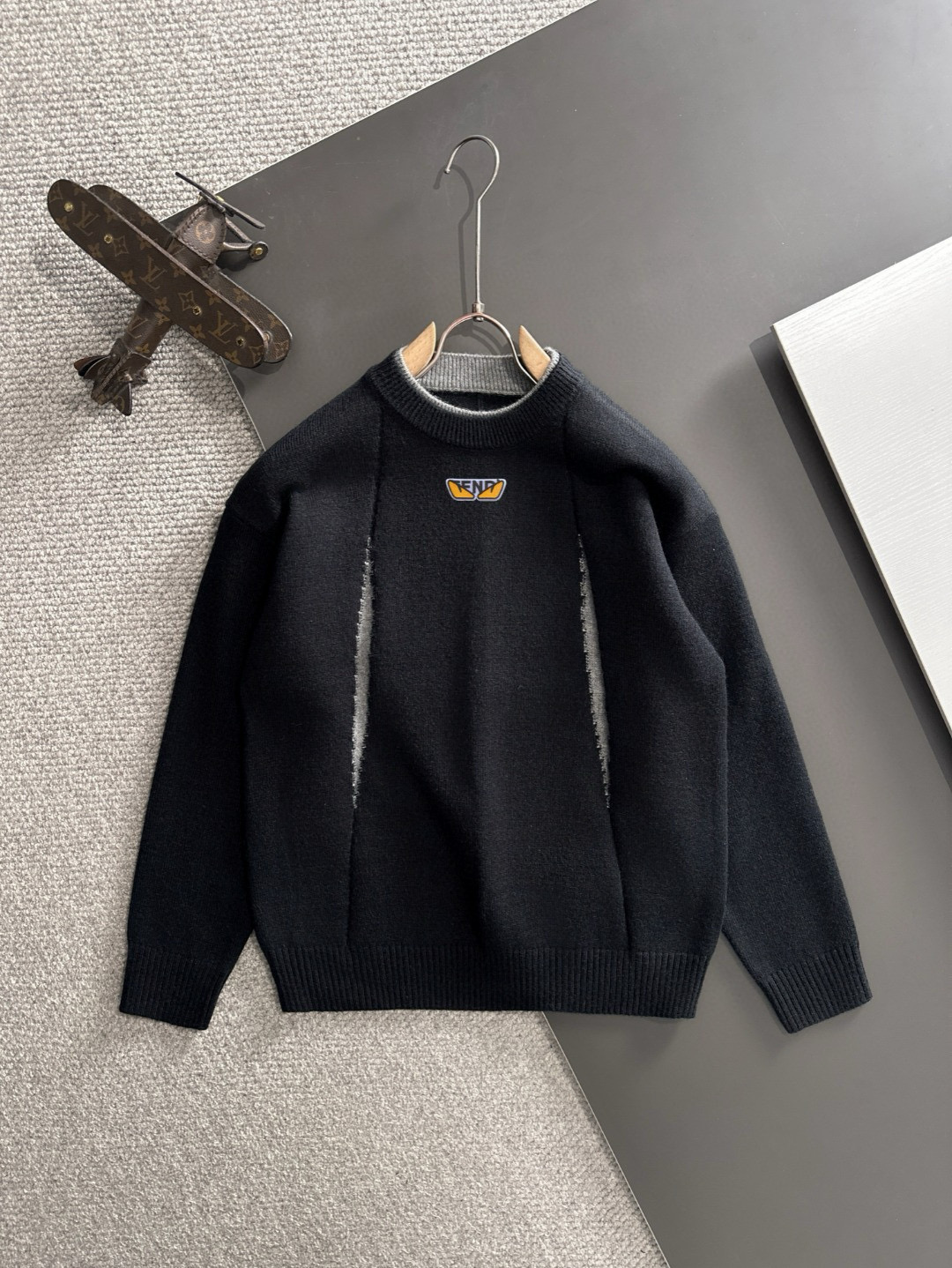 펜디 남자 니트