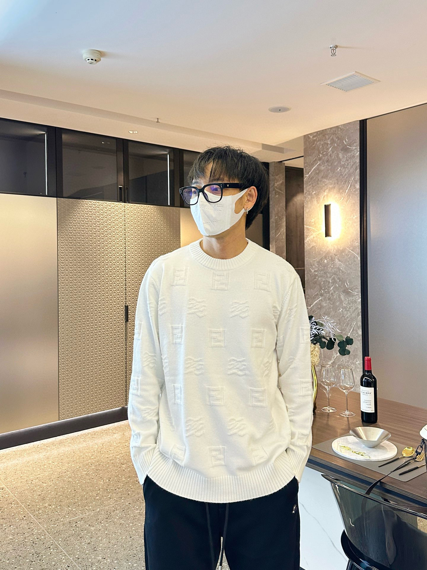 펜디 남자 니트