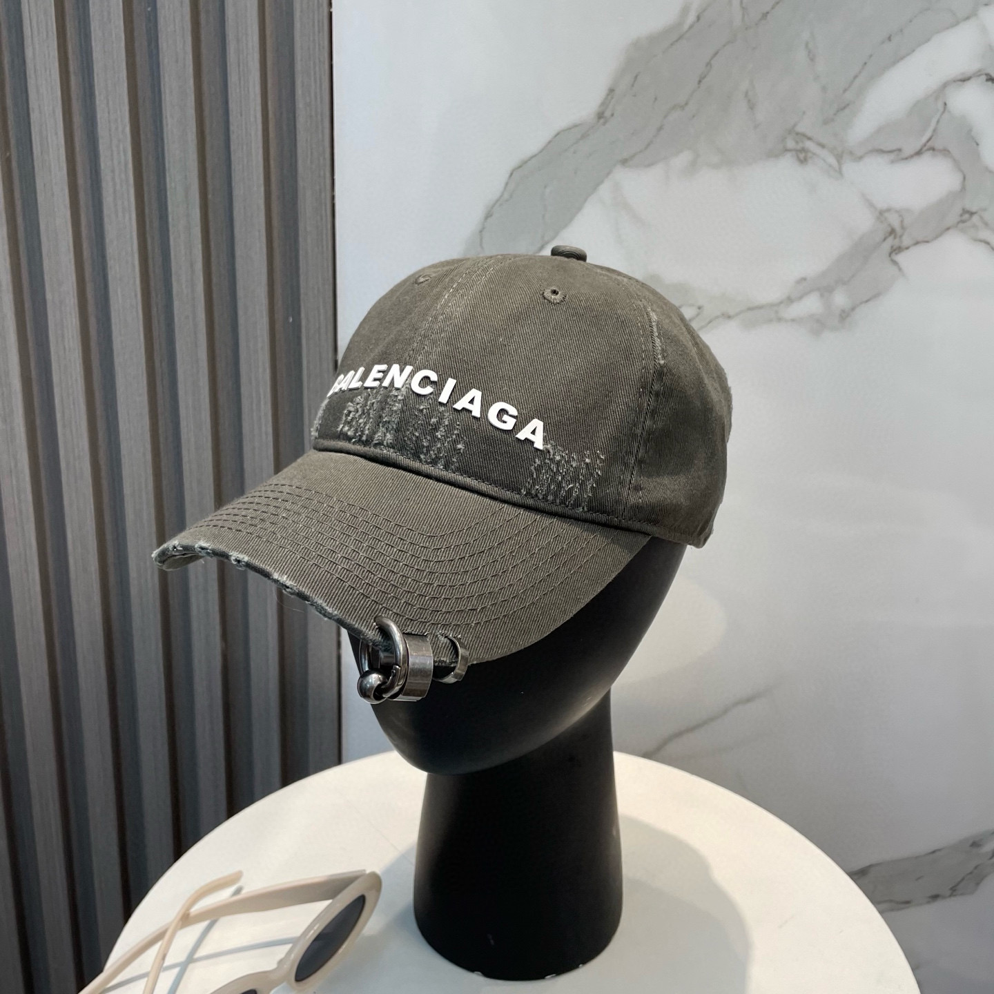 발렌시아가 모자