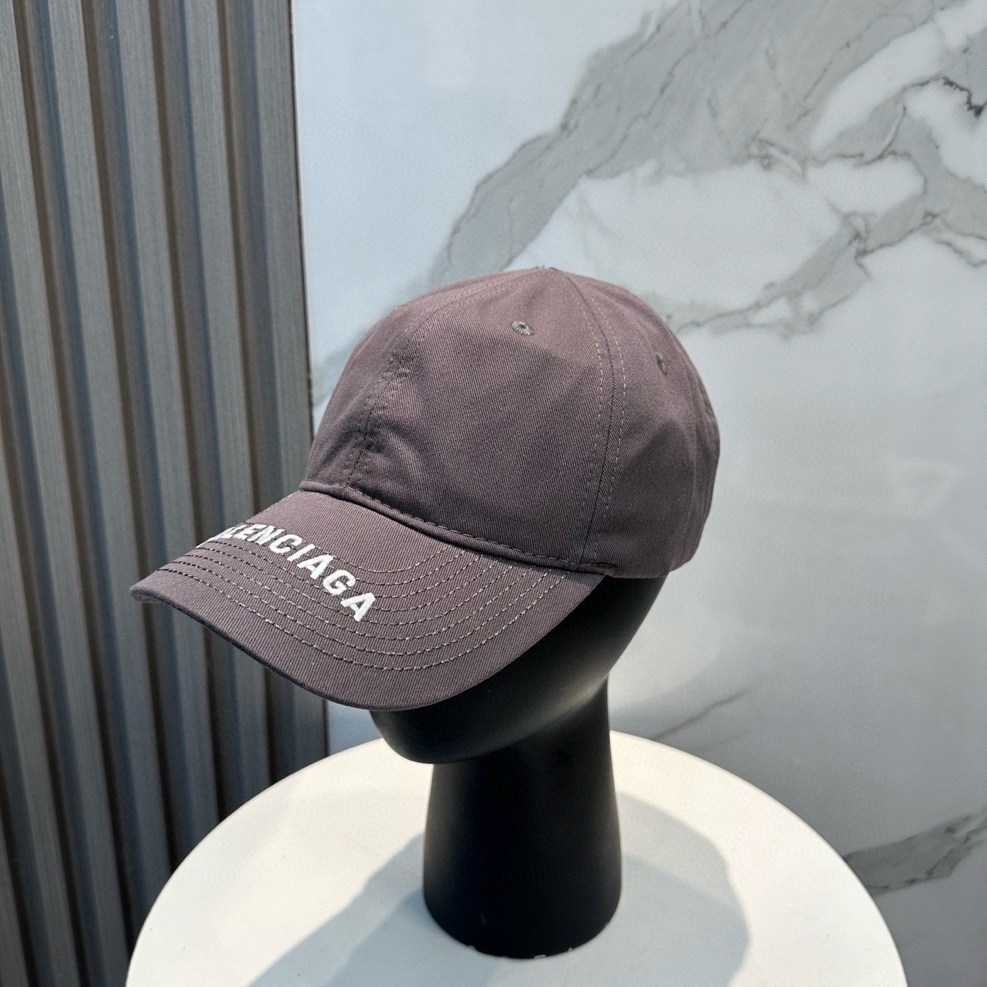 발렌시아가 모자