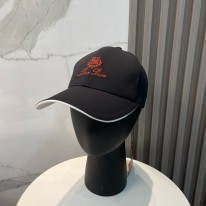 로로피아나 모자