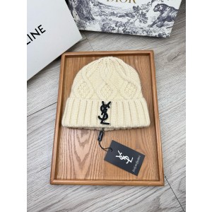 생로랑 겨울 모자